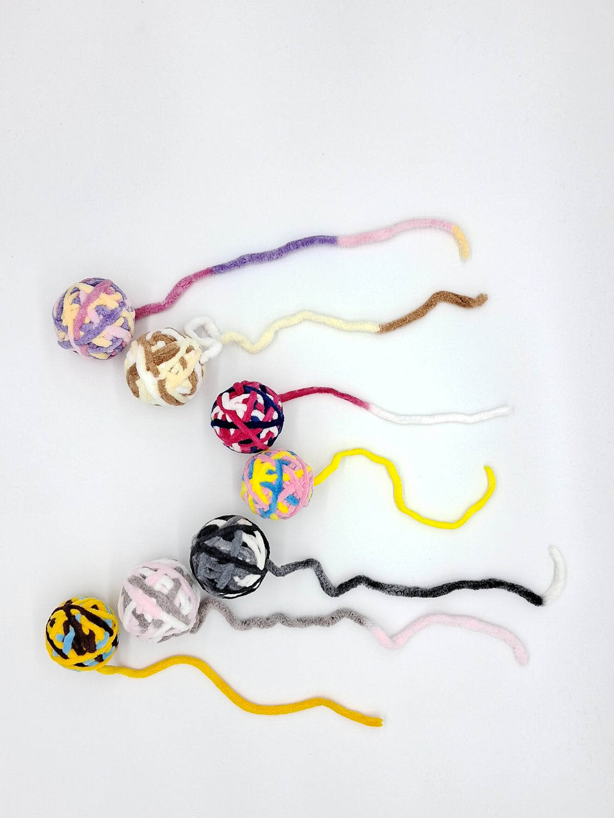 Kitty Cat Yarn Ball-2