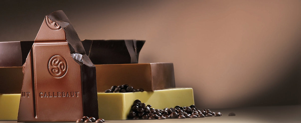 CALLEBAUT - 54.5% SEMI SWEET CHOCOLATE CALLETS 811-NV-595 10KG - Barry Callebaut Canadian Distribution-2