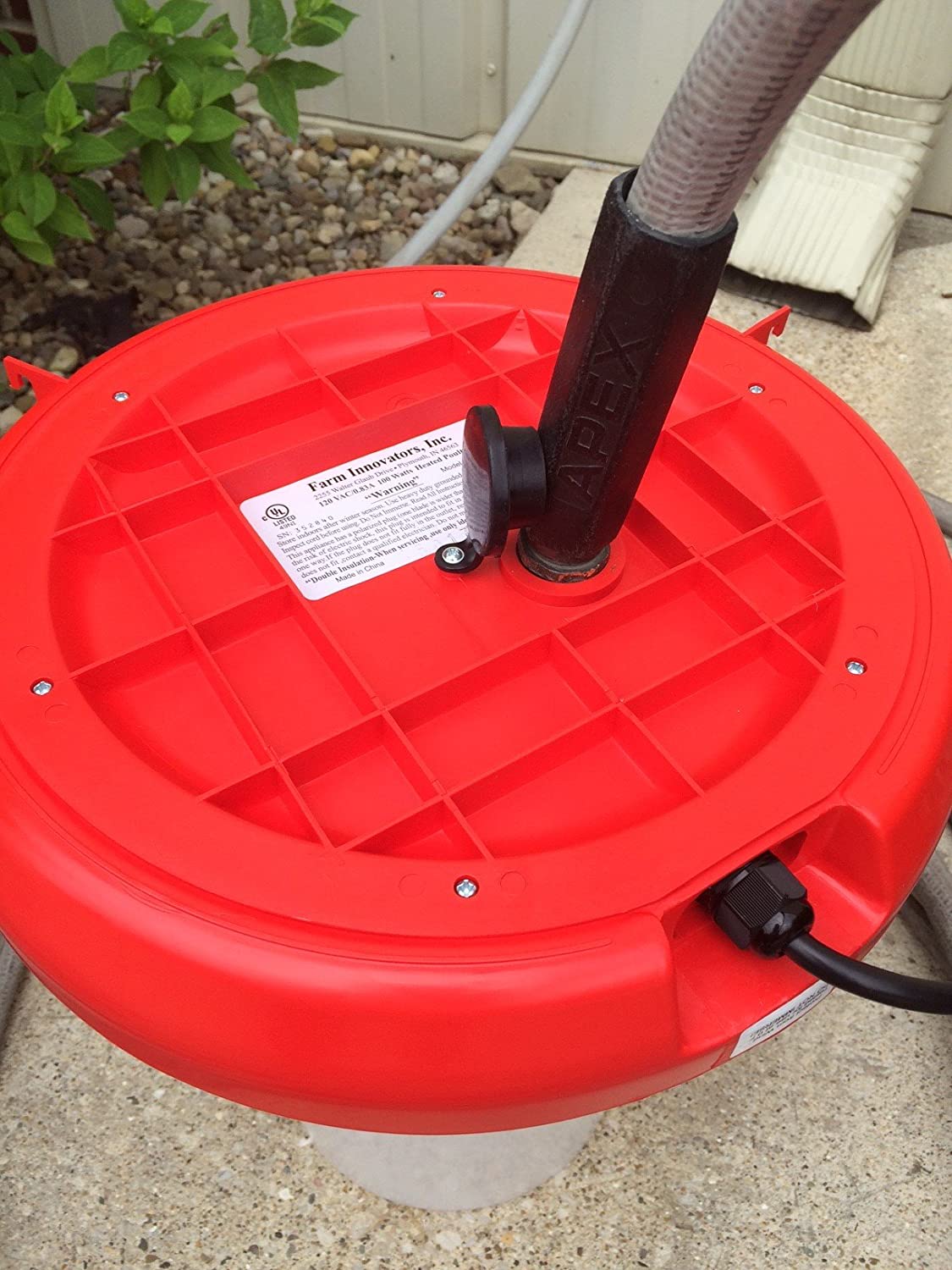 Farm Innovateurs Modèle HPF-100 Fountain de volaille en plastique chauffée, 3 gallons, 100 watts