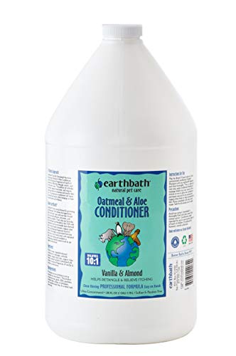 Earth While s'efforce de Earthbath Crã¨merinse et du conditionneur