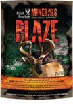 Blaze minéral de la faune dans la cour