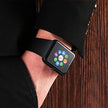 Qiufeng GT08 Smart Watch Smartwatch Bluetooth Bluetooth Sweatproof With Camera TF / SIM Card Slot pour Android et iPhone Smartphones For Kids Girls Boys Men Women (Black)